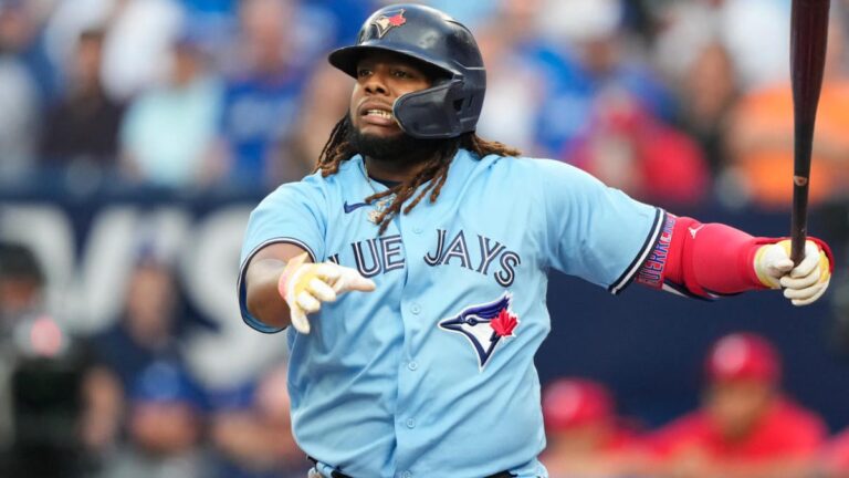 Fantasy Baseball Today: First look at 2025 rankings, futures of Vladimir Guerrero Jr. and Matt Olson, more