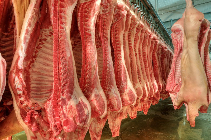 Lean hog futures fall on year-end position squaring - CME